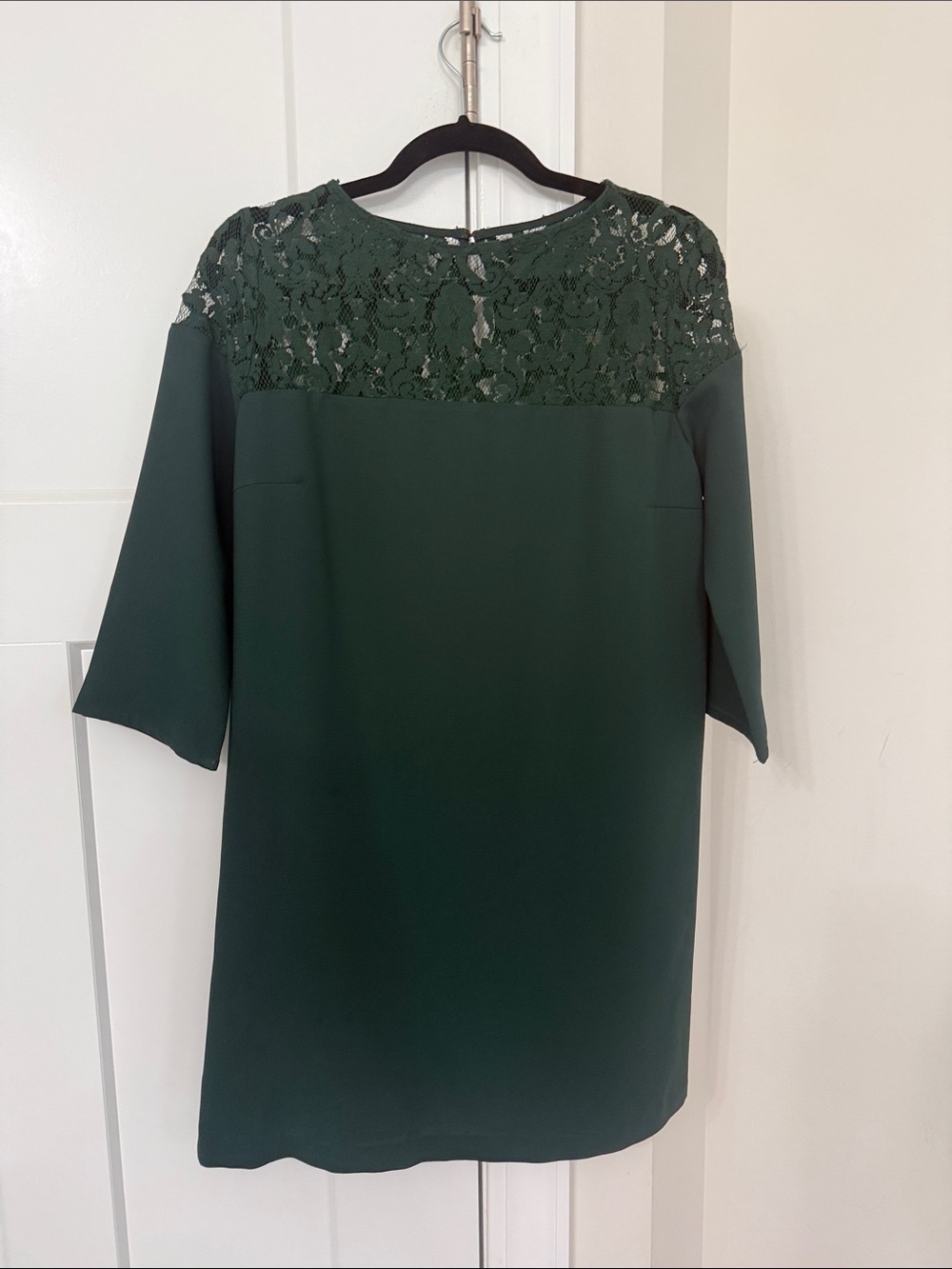 BB Dakota Dark Green Lace Yoke Shift Dress- size small